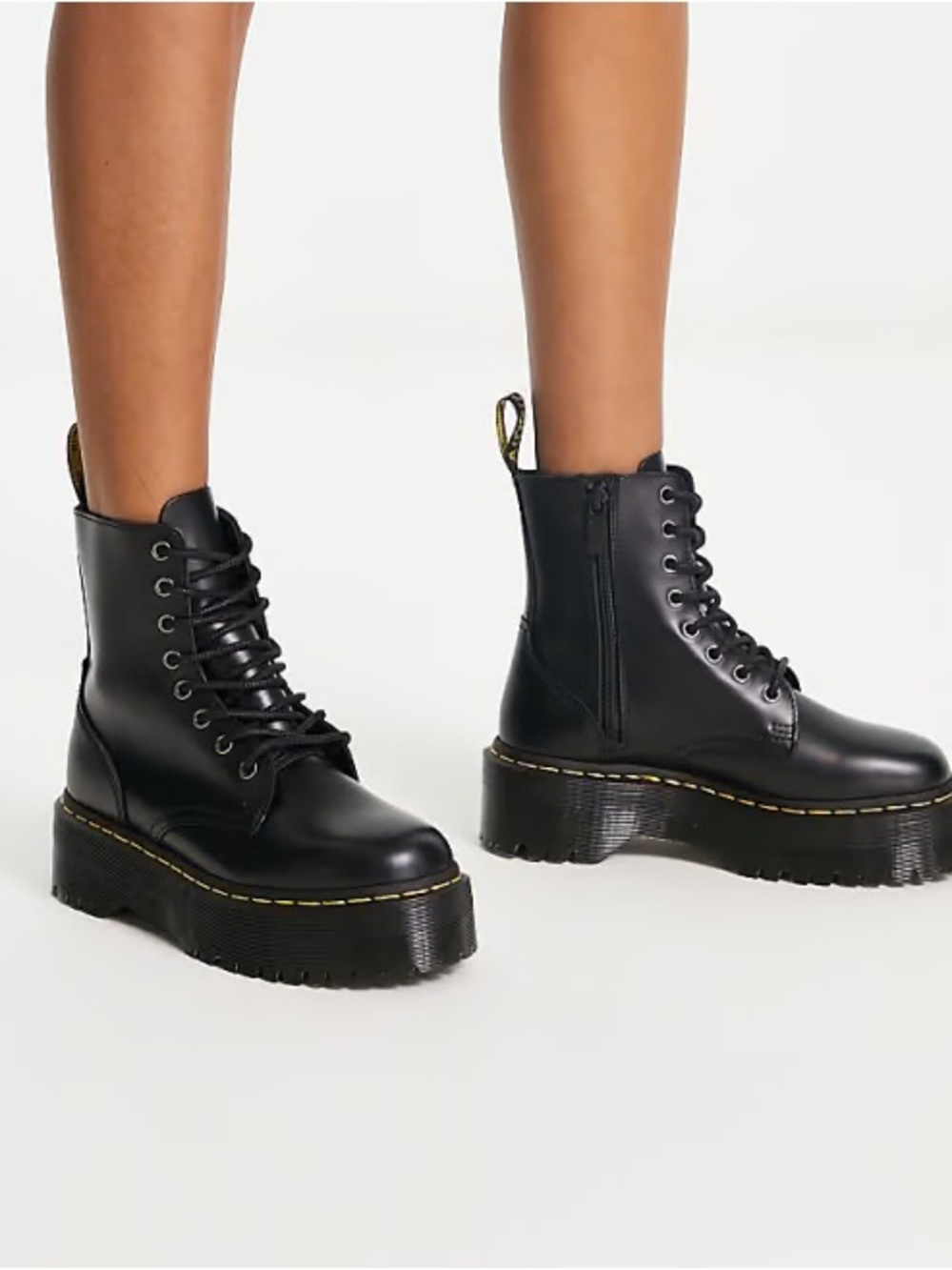 Dr. Martens JADON BOOT
SMOOTH LEATHER PLATFORMS